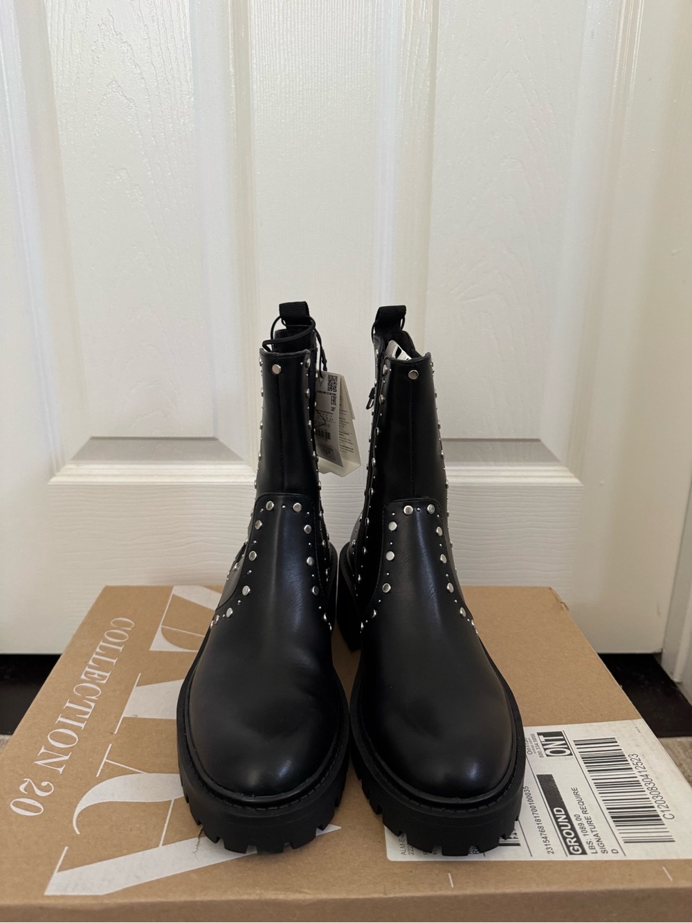 Zara Black Studded Chelsea Boots